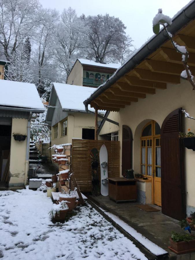 Sur Cour, Le Berlingott Apartment